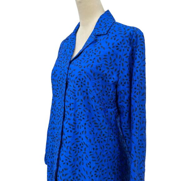 Chico's Vtg Sz 1 Royal Blue Black Textured Beaded 100% Silk Button Front Blouse - Picture 8 of 12